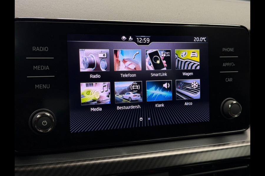 Škoda Kamiq 1.5 TSI Monte Carlo Pano CarPlay Camera