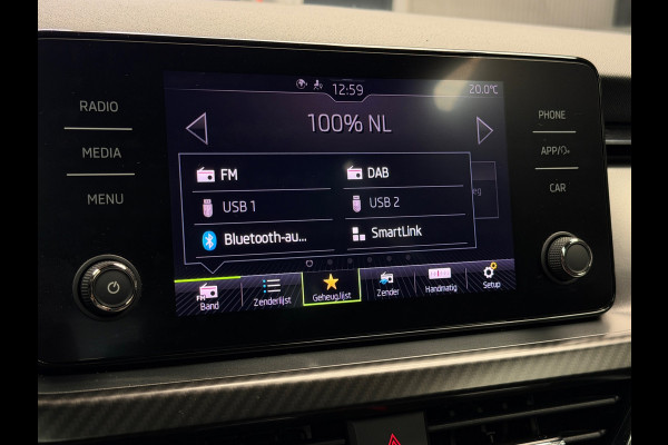Škoda Kamiq 1.5 TSI Monte Carlo Pano CarPlay Camera