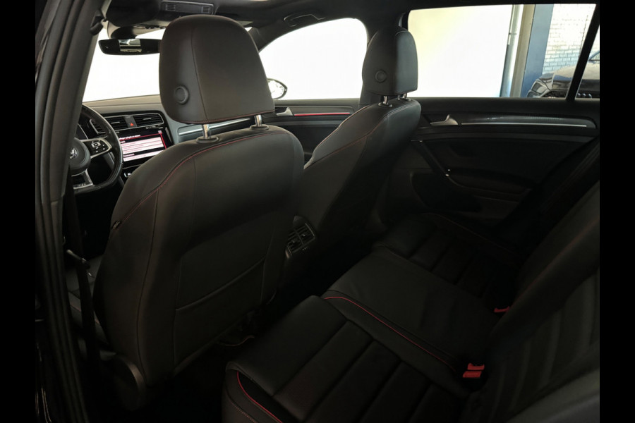 Volkswagen Golf 2.0 TSI GTI TCR Pano|Akra|Dynaudio|Camera|Blindspot