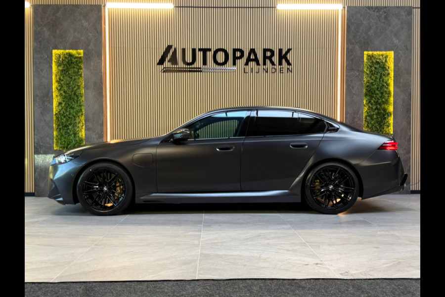 BMW 5 Serie M5 CARBON|KERAMISCH|AKRA|BOWERS & WILKNIS|727PK|FABRIEKSGARANTIE|BOMVOL!