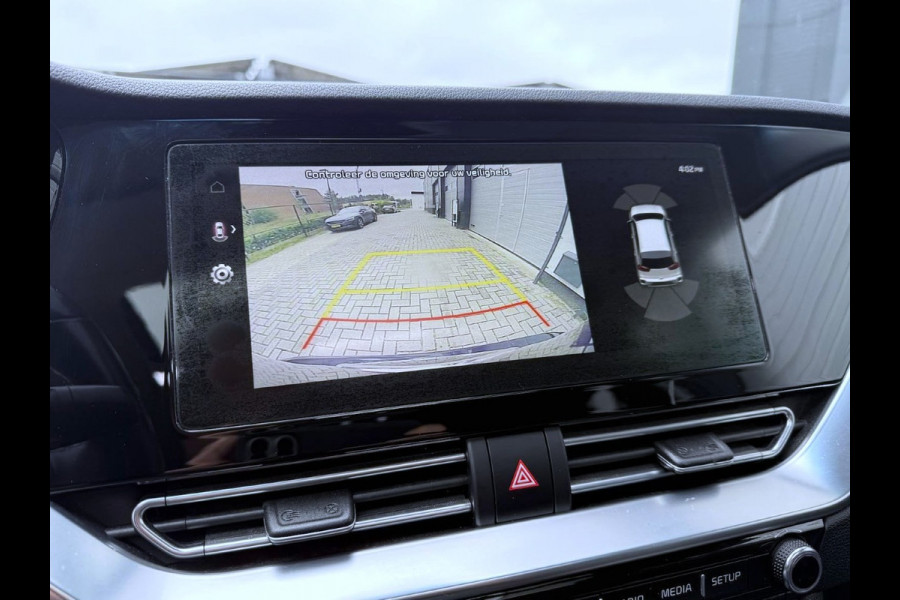 Kia Niro 1.6 GDi Hybrid ExecutiveLine - Apple CarPlay / Android Auto - Schuif-/Kanteldak - Stuur-/Stoelverwarming - Lederen Bekled