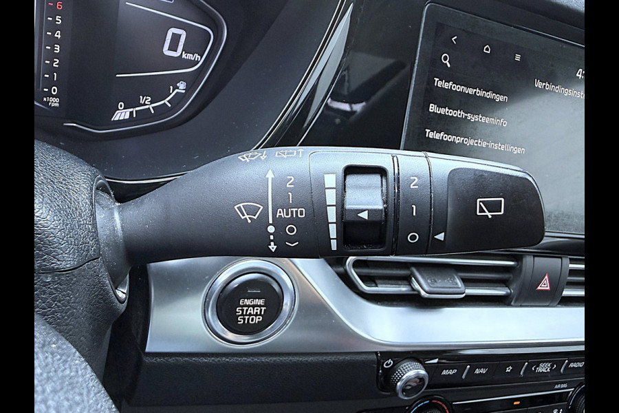 Kia Niro 1.6 GDi Hybrid ExecutiveLine - Apple CarPlay / Android Auto - Schuif-/Kanteldak - Stuur-/Stoelverwarming - Lederen Bekled