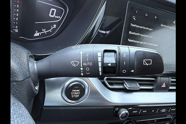 Kia Niro 1.6 GDi Hybrid ExecutiveLine - Apple CarPlay / Android Auto - Schuif-/Kanteldak - Stuur-/Stoelverwarming - Lederen Bekled