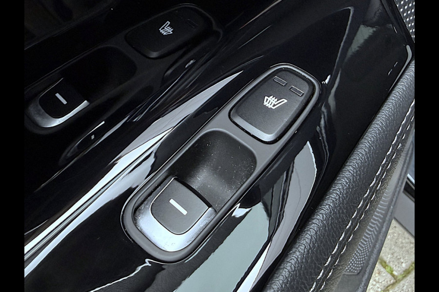 Kia Niro 1.6 GDi Hybrid ExecutiveLine - Apple CarPlay / Android Auto - Schuif-/Kanteldak - Stuur-/Stoelverwarming - Lederen Bekled