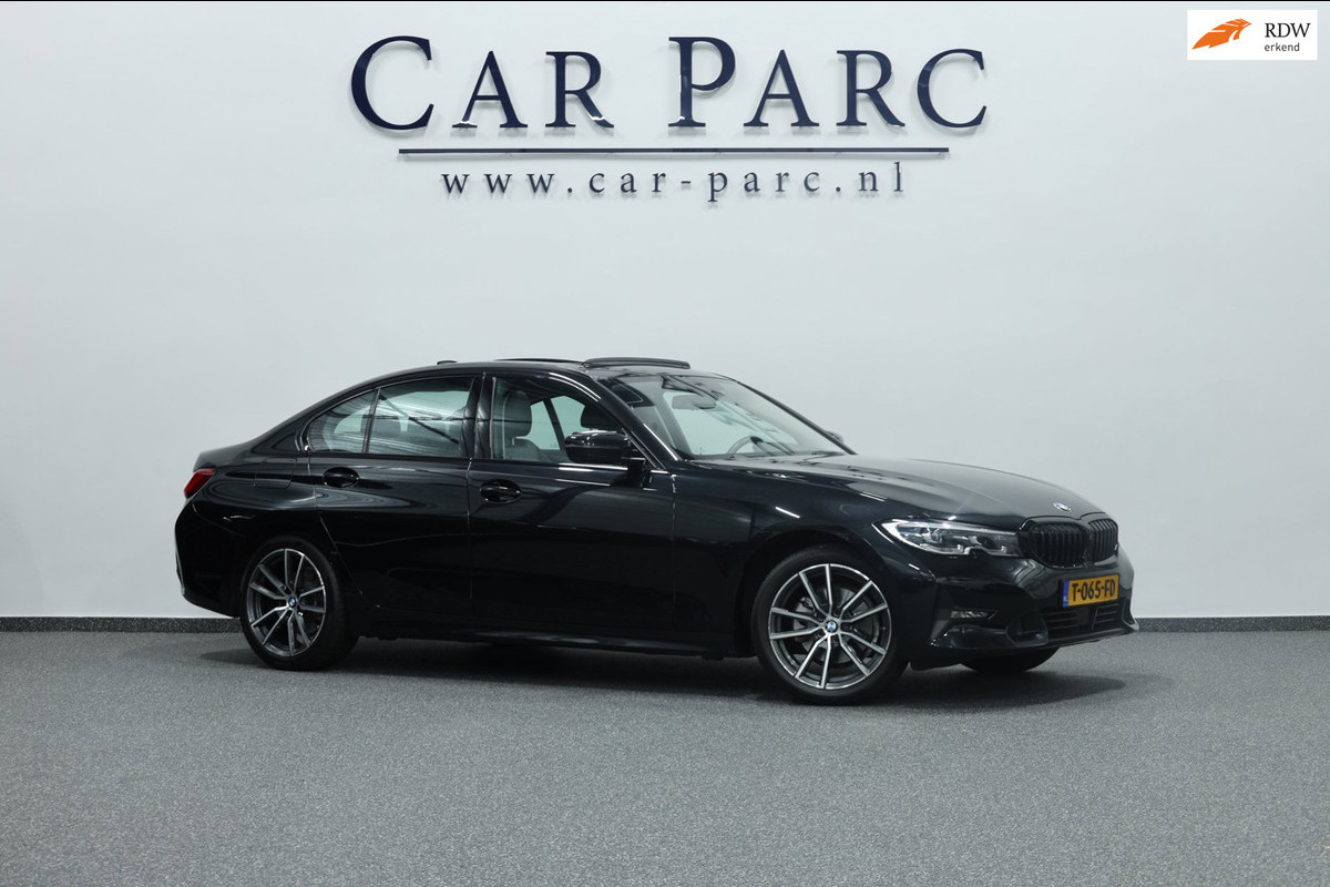 BMW 3-serie 320i M-Sport LED/VIRTUAL/SFEER/PANORAMADAK/LEDER+S.VERWAMRING/19" LMV/PDC/CRUISE/ECC/12 MND GARANTIE!