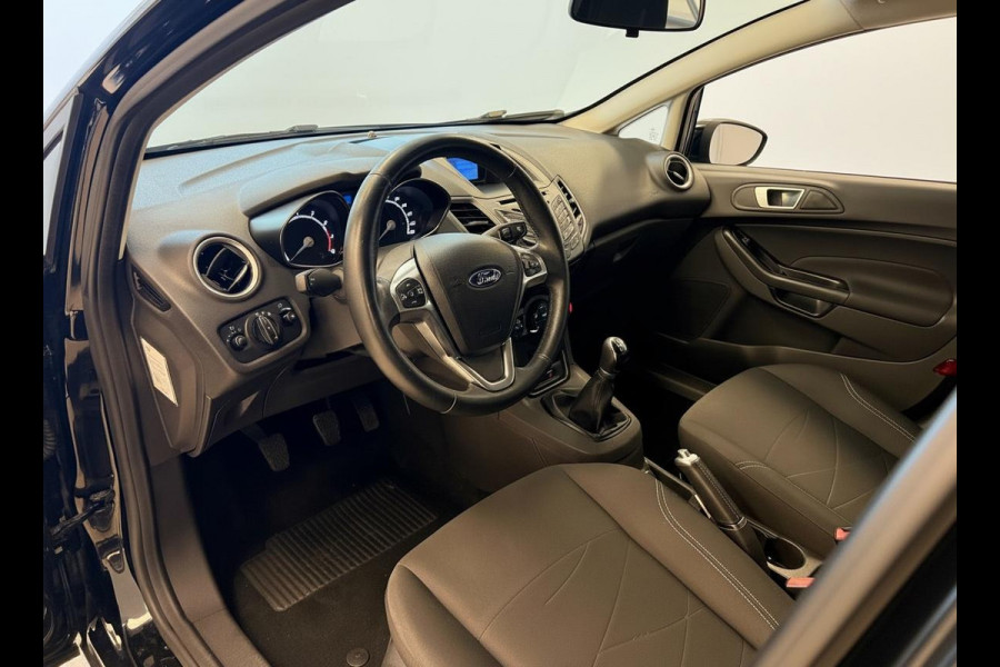 Ford Fiesta 1.0 Style Ultimate GARANTIE TOT 01-2028! * . STOEL VERWARMING . PARKEERSENSOREN ACHTER . CRUISE CONTROL .