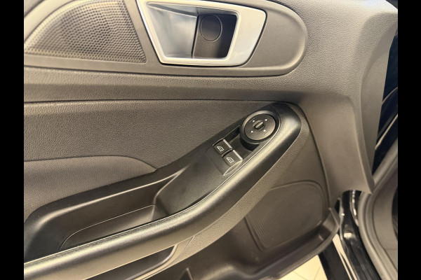 Ford Fiesta 1.0 Style Ultimate GARANTIE TOT 01-2028! * . STOEL VERWARMING . PARKEERSENSOREN ACHTER . CRUISE CONTROL .