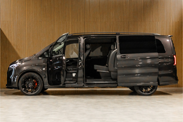 Mercedes-Benz Vito 119 CDI DC L3 XL | AMG | L+R Schuifdeur | Dubbel cabine | Navigatie | CarPlay | Camera | Lederen bekleding | Stoelverwarming | 2500 kg trekgewicht | Trekhaak | Multibeam Led | PDC V+A