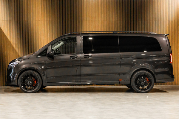 Mercedes-Benz Vito 119 CDI DC L3 XL | AMG | L+R Schuifdeur | Dubbel cabine | Navigatie | CarPlay | Camera | Lederen bekleding | Stoelverwarming | 2500 kg trekgewicht | Trekhaak | Multibeam Led | PDC V+A