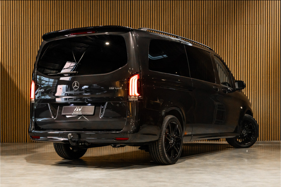 Mercedes-Benz Vito 119 CDI DC L3 XL | AMG | L+R Schuifdeur | Dubbel cabine | Navigatie | CarPlay | Camera | Lederen bekleding | Stoelverwarming | 2500 kg trekgewicht | Trekhaak | Multibeam Led | PDC V+A