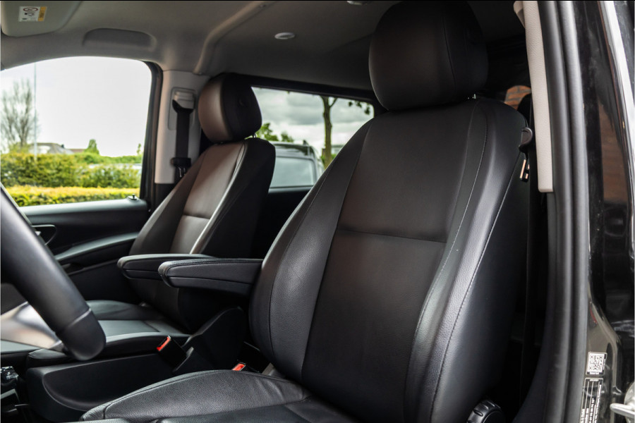 Mercedes-Benz Vito 119 CDI DC L3 XL | AMG | L+R Schuifdeur | Dubbel cabine | Navigatie | CarPlay | Camera | Lederen bekleding | Stoelverwarming | 2500 kg trekgewicht | Trekhaak | Multibeam Led | PDC V+A