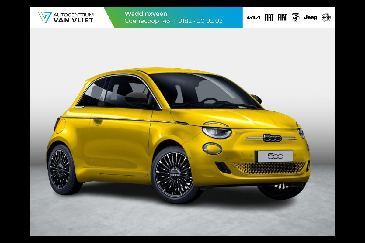 Fiat 500E La Prima 42 kWh | Uit voorraad leverbaar | Panoramadak | Adapt. Cruise | Pack Top Plus | Camera | Leder | Apple Carplay