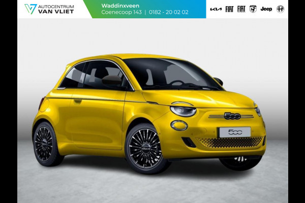 Fiat 500E La Prima 42 kWh | Uit voorraad leverbaar | Panoramadak | Adapt. Cruise | Pack Top Plus | Camera | Leder | Apple Carplay