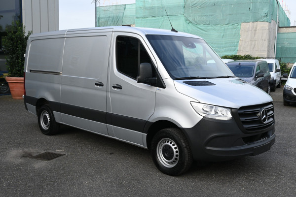 Mercedes-Benz Sprinter 315 CDI L2H1 RWD Geveerde stoel, Trekhaak, Apple Carplay/Android Auto