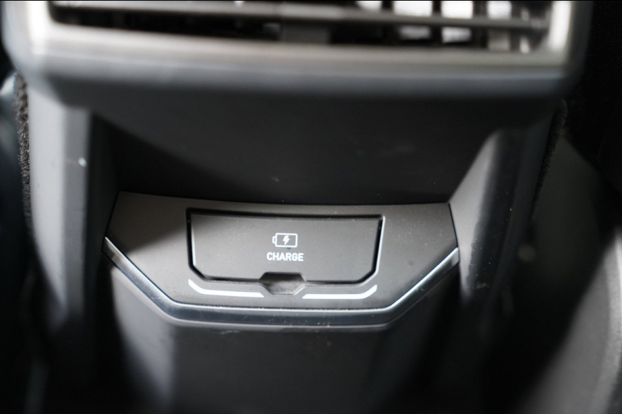 Lynk & Co 01 1.5|Prijs incl. 12 mnd garantie| PDC Panoramadak LMV Navi Apple carplay/Android auto Camera