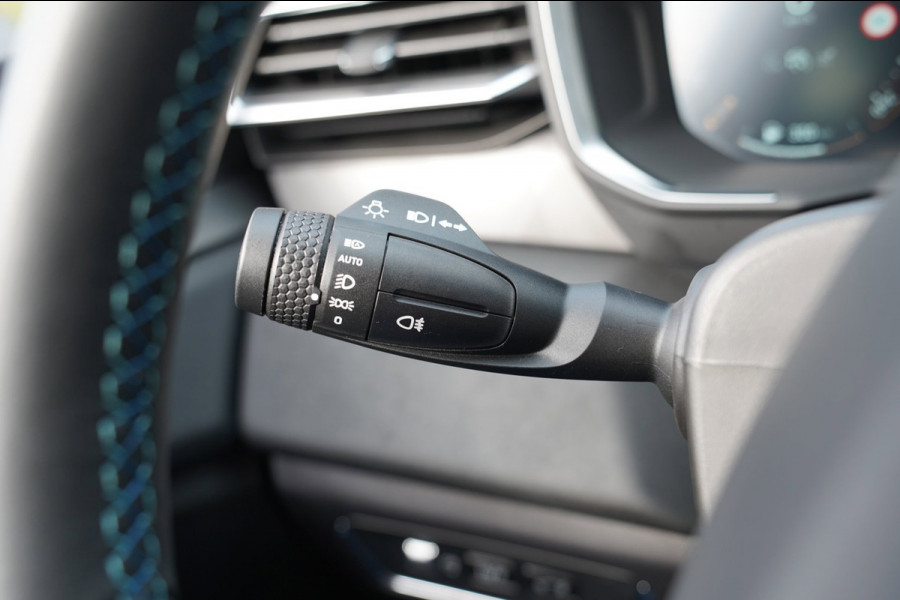 Lynk & Co 01 1.5|Prijs incl. 12 mnd garantie| PDC Panoramadak LMV Navi Apple carplay/Android auto Camera