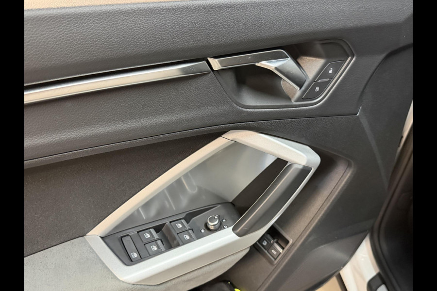 Audi Q3 Sportback 45 TFSI e S Edition 20"/Adaptieve cruise/Dodehoek/LED/Elektrische klep/Keyless/Stoelverwarming/PDC v+a/Apple Carplay & Android Auto