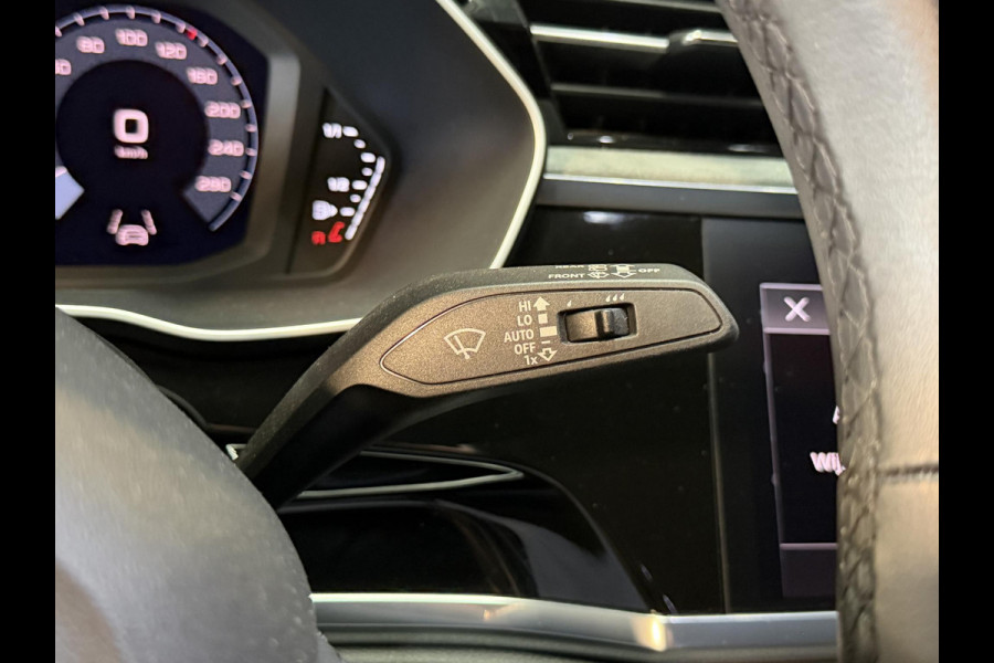Audi Q3 Sportback 45 TFSI e S Edition 20"/Adaptieve cruise/Dodehoek/LED/Elektrische klep/Keyless/Stoelverwarming/PDC v+a/Apple Carplay & Android Auto