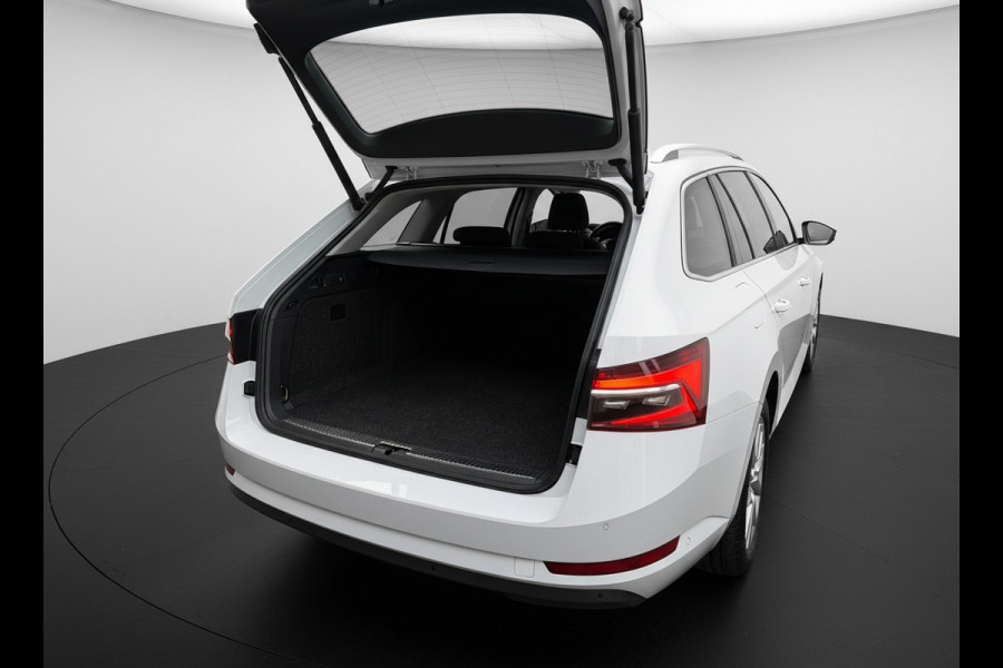 Škoda Superb Combi TSI iV 218PK HYBIRDE DSG STYLE VIRTUAL/CAMERA/CARPLAY