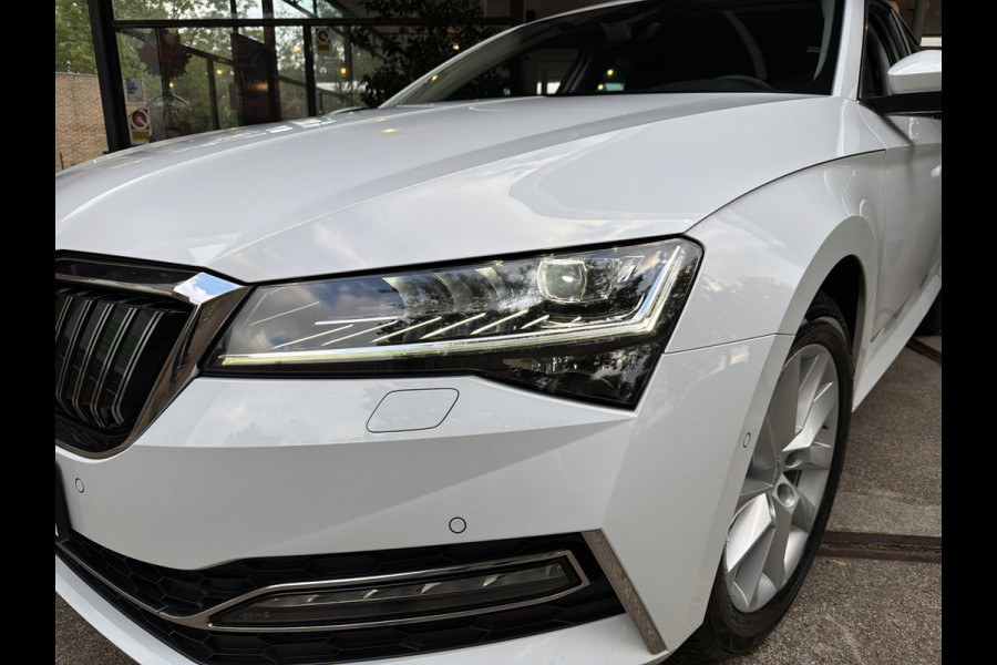Škoda Superb Combi TSI iV 218PK HYBIRDE DSG STYLE VIRTUAL/CAMERA/CARPLAY
