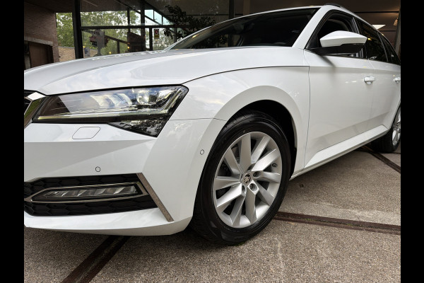 Škoda Superb Combi TSI iV 218PK HYBIRDE DSG STYLE VIRTUAL/CAMERA/CARPLAY