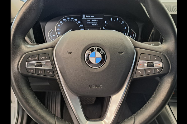 BMW 3 Serie 318i Executive Navigatie Clima Cruise PDC LM 157 PK! 24 Maanden garantie* (Vraag naar de voorwaarden)
