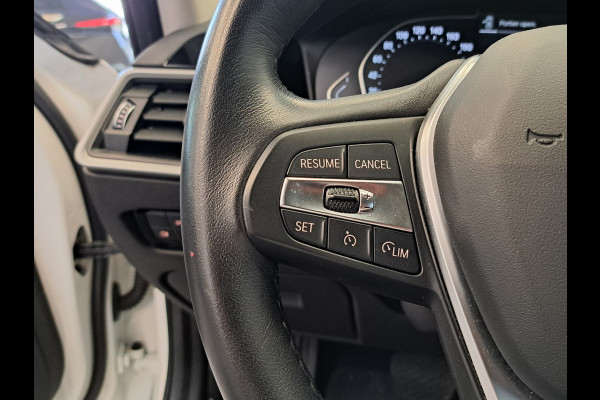 BMW 3 Serie 318i Executive Navigatie Clima Cruise PDC LM 157 PK! 24 Maanden garantie* (Vraag naar de voorwaarden)
