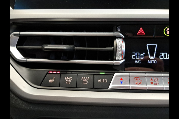BMW 3 Serie 318i Executive Navigatie Clima Cruise PDC LM 157 PK! 24 Maanden garantie* (Vraag naar de voorwaarden)