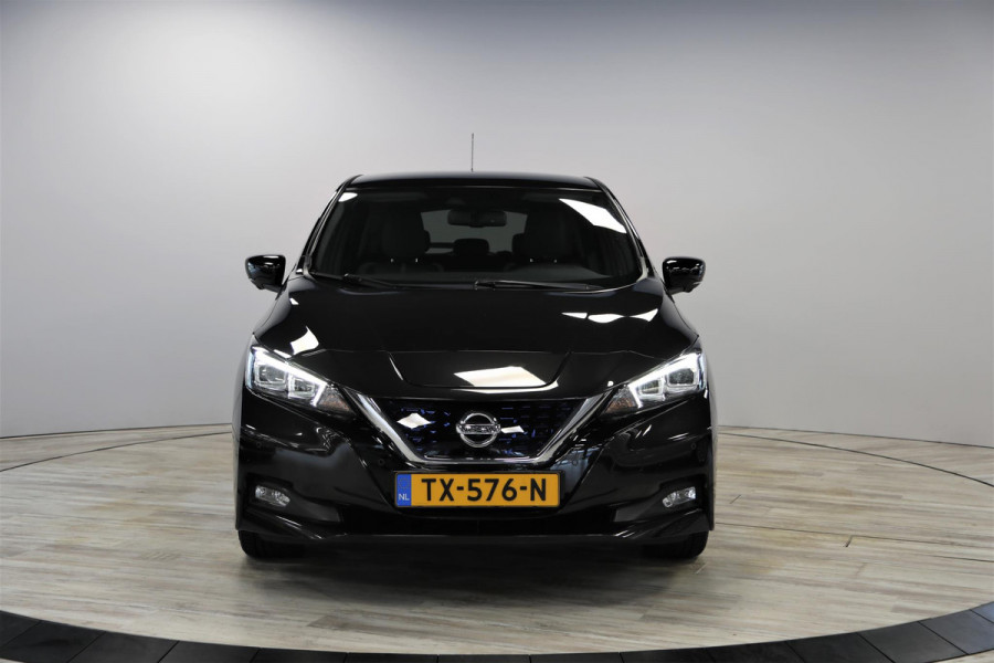 Nissan Leaf Tekna 40 kWh | Dealer onderhouden | Navi | Leder-alcantara.
