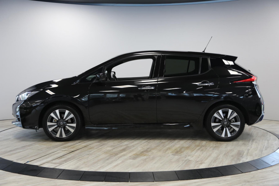 Nissan Leaf Tekna 40 kWh | Dealer onderhouden | Navi | Leder-alcantara.