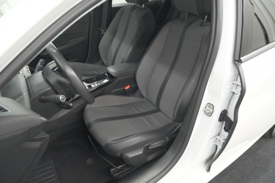 Peugeot 208 PureTech 100 Allure | Camera | Apple Carplay | Parkeersensoren | Climate Control