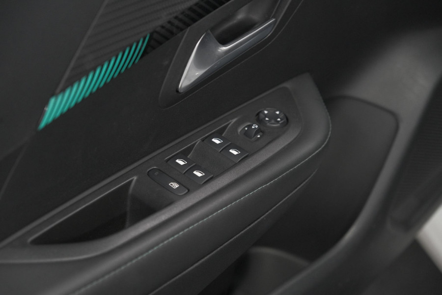 Peugeot 208 PureTech 100 Allure | Camera | Apple Carplay | Parkeersensoren | Climate Control