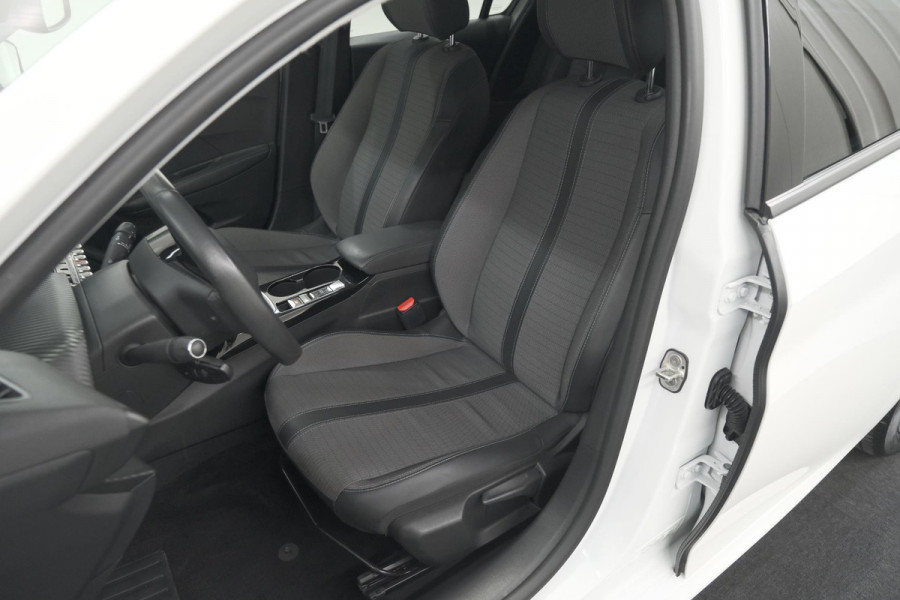 Peugeot 208 PureTech 100 Allure | Camera | Apple Carplay | Parkeersensoren | Climate Control