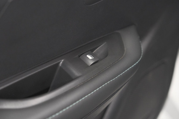 Peugeot 208 PureTech 100 Allure | Camera | Apple Carplay | Parkeersensoren | Climate Control