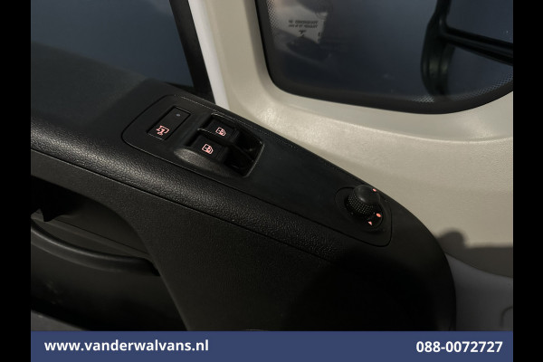 Opel Movano 2.2D 120pk L2H2 Euro6 Airco | Camera | Cruisecontrol | Parkeersensoren Bijrijdersbank