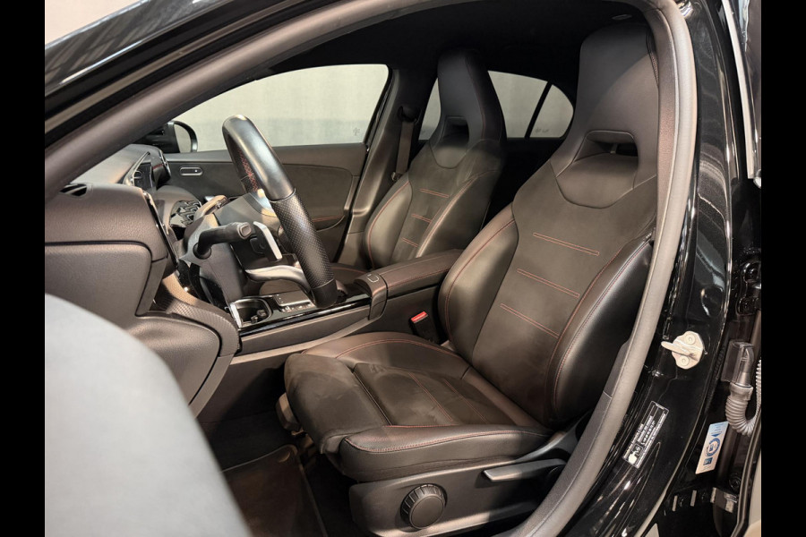 Mercedes-Benz A-Klasse 250 e AMG Line 18"/SOH 97%/360 camera/PDC v+a/Stoelverwarming/Apple Carplay & Android Auto/DAB/Navigatie/Climate