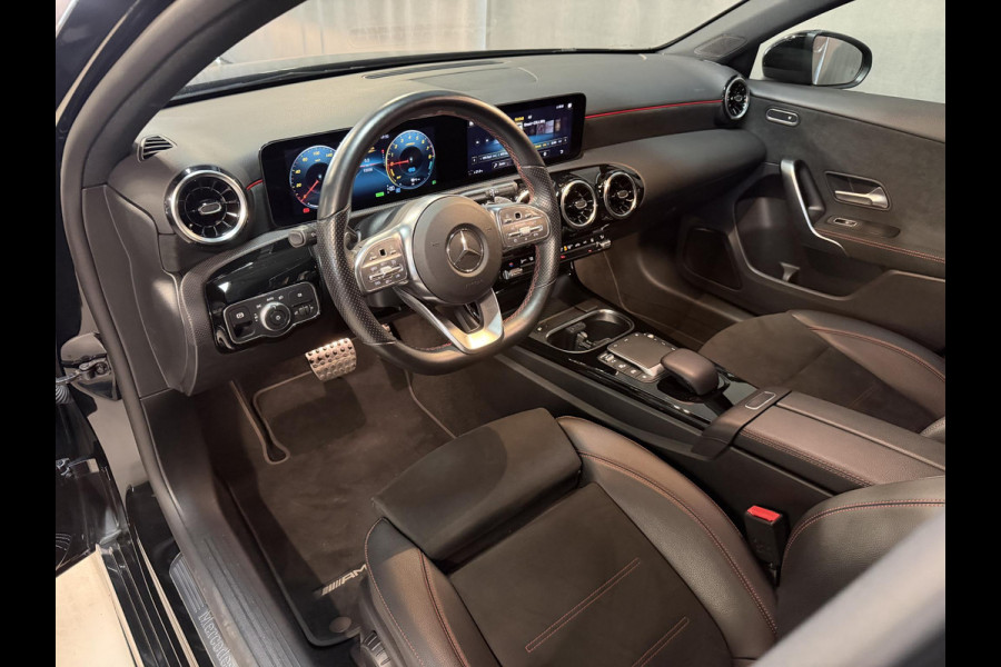 Mercedes-Benz A-Klasse 250 e AMG Line 18"/SOH 97%/360 camera/PDC v+a/Stoelverwarming/Apple Carplay & Android Auto/DAB/Navigatie/Climate