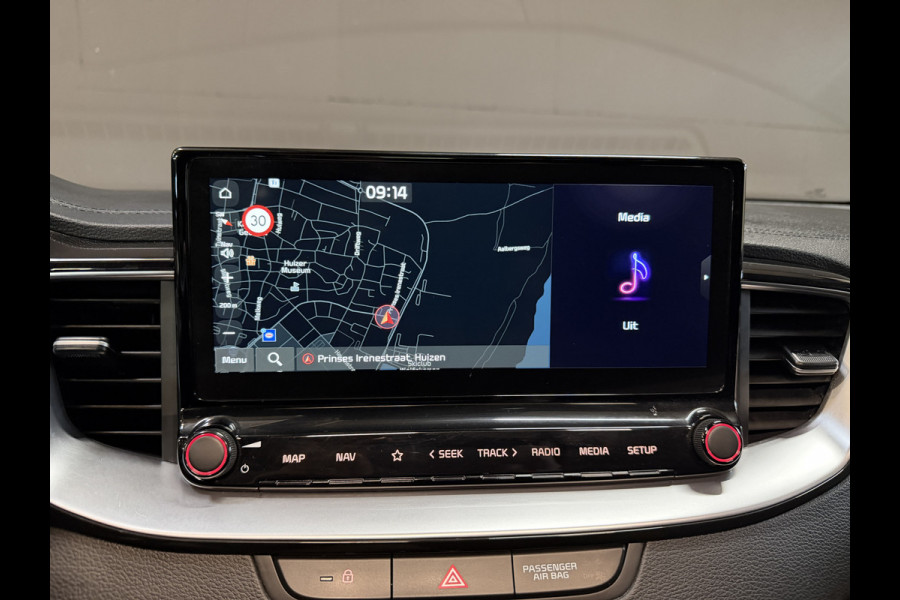 Kia Ceed Sportswagon 1.0 T-GDi GT-Line | Panoramadak | Dealer onderhouden | Camera | Afn. Trekhaak | Stoel/stuurverwarming | Carplay