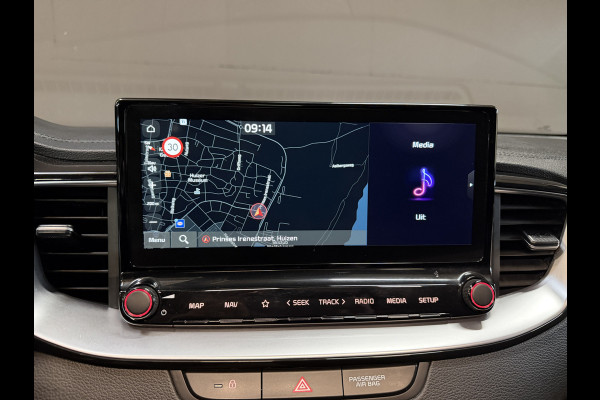 Kia Ceed Sportswagon 1.0 T-GDi GT-Line | Panoramadak | Dealer onderhouden | Camera | Afn. Trekhaak | Stoel/stuurverwarming | Carplay