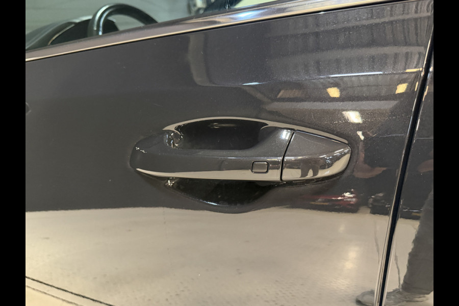 Kia Ceed Sportswagon 1.0 T-GDi GT-Line | Panoramadak | Dealer onderhouden | Camera | Afn. Trekhaak | Stoel/stuurverwarming | Carplay