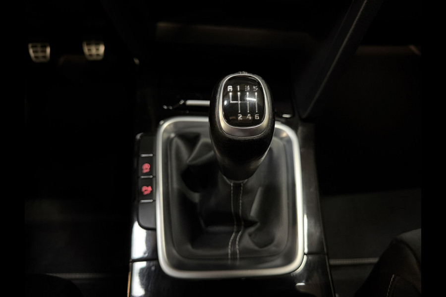 Kia Ceed Sportswagon 1.0 T-GDi GT-Line | Panoramadak | Dealer onderhouden | Camera | Afn. Trekhaak | Stoel/stuurverwarming | Carplay