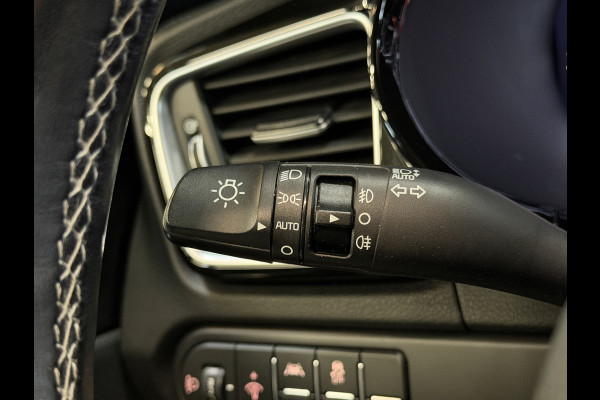 Kia Ceed Sportswagon 1.0 T-GDi GT-Line | Panoramadak | Dealer onderhouden | Camera | Afn. Trekhaak | Stoel/stuurverwarming | Carplay