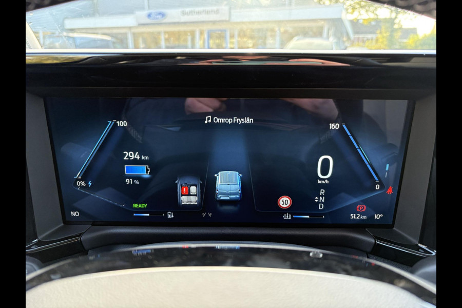 Ford E-Transit Courier Limited 44 kWh 136pk | Adaptive cruise control | Navigatie | Laadvloerbescherming | Trekhaak | LED Laadruimteverlichting |