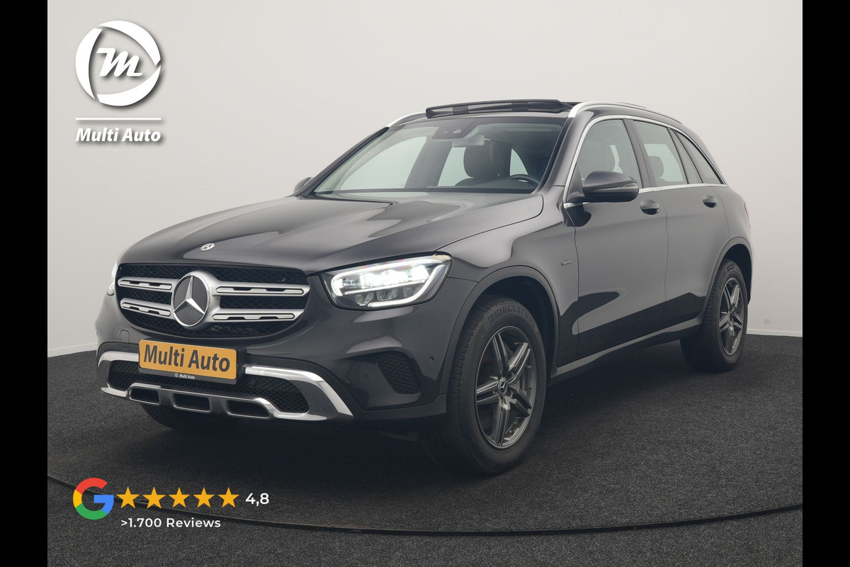 Mercedes-Benz GLC 300e 4MATIC PHEV 313pk Dealer O.H | Panodak | Sportstoelen Verwarmd | Sfeerverlichting | Cruise Control | Blis | Apple Carplay | Navigatie | 18"L.M | Plug In Hybrid