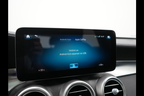 Mercedes-Benz GLC 300e 4MATIC PHEV 313pk Dealer O.H | Panodak | Sportstoelen Verwarmd | Sfeerverlichting | Cruise Control | Blis | Apple Carplay | Navigatie | 18"L.M | Plug In Hybrid