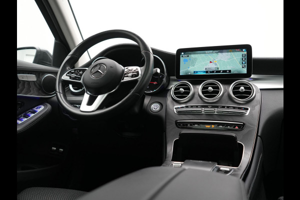 Mercedes-Benz GLC 300e 4MATIC PHEV 313pk Dealer O.H | Panodak | Sportstoelen Verwarmd | Sfeerverlichting | Cruise Control | Blis | Apple Carplay | Navigatie | 18"L.M | Plug In Hybrid