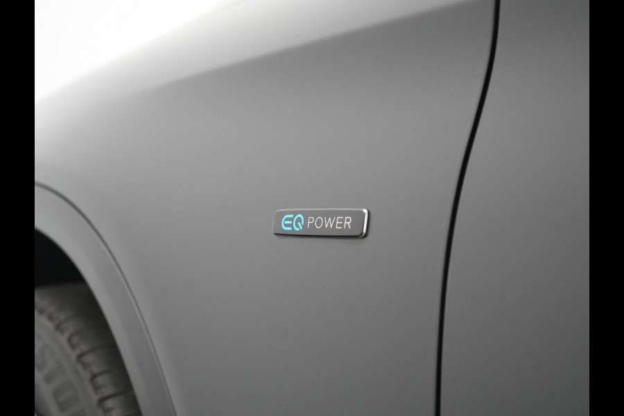 Mercedes-Benz GLC 300e 4MATIC PHEV 313pk Dealer O.H | Panodak | Sportstoelen Verwarmd | Sfeerverlichting | Cruise Control | Blis | Apple Carplay | Navigatie | 18"L.M | Plug In Hybrid