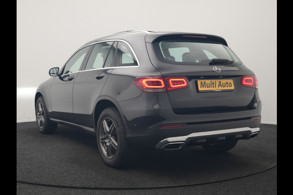 Mercedes-Benz GLC 300e 4MATIC PHEV 313pk Dealer O.H | Panodak | Sportstoelen Verwarmd | Sfeerverlichting | Cruise Control | Blis | Apple Carplay | Navigatie | 18"L.M | Plug In Hybrid