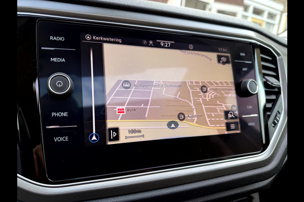 Volkswagen T-Roc 1.5 TSI Style Business Panoramadak, Stoelverwarming, App Connect