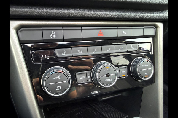 Volkswagen T-Roc 1.5 TSI Style Business Panoramadak, Stoelverwarming, App Connect